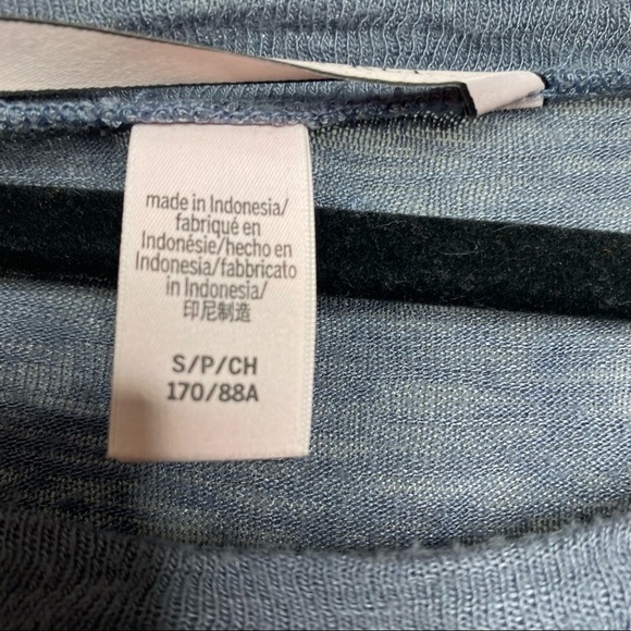 Victoria Secret Long Sleeve Crew Neck Shirt small - Picture 8 of 10